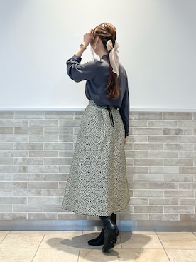 「花柄」｜「アイテム（PC・スマホグッズ/家電）」を使った、Wendyさん（レディース・162cm）の秋コーディネート