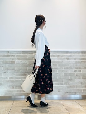 「春服デビュー宣言」｜「アイテム（PC・スマホグッズ/家電）」を使った、Wendyさん（レディース・162cm）の春コーディネート