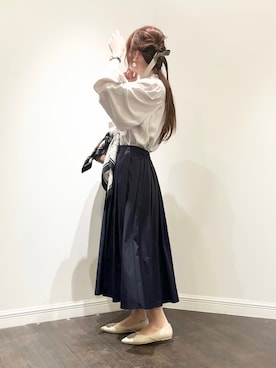 「スカーフ」｜「アイテム（PC・スマホグッズ/家電）」を使った、Wendyさん（レディース・162cm）の春コーディネート