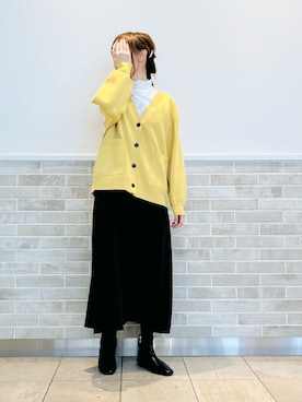 「イエロー」｜「アイテム（PC・スマホグッズ/家電）」を使った、Wendyさん（レディース・162cm）の春コーディネート