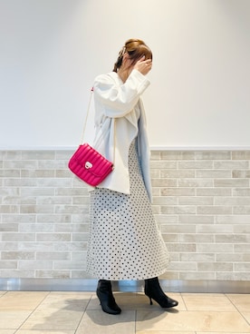 「コート」｜「アイテム（PC・スマホグッズ/家電）」を使った、Wendyさん（レディース・162cm）の秋コーディネート