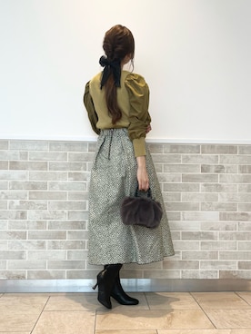 「ファー」｜「アイテム（PC・スマホグッズ/家電）」を使った、Wendyさん（レディース・162cm）の秋コーディネート