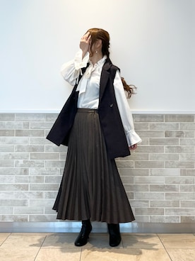 「ジレ」｜「アイテム（PC・スマホグッズ/家電）」を使った、Wendyさん（レディース・162cm）の秋コーディネート