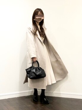 「オールホワイト」｜「アイテム（PC・スマホグッズ/家電）」を使った、Wendyさん（レディース・162cm）の秋コーディネート