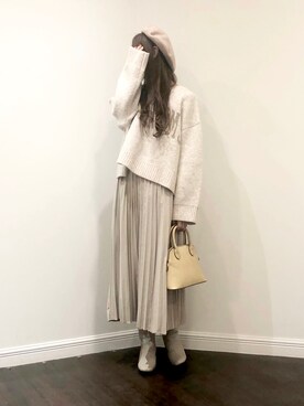 「オールホワイト」｜「アイテム（PC・スマホグッズ/家電）」を使った、Wendyさん（レディース・162cm）の冬コーディネート