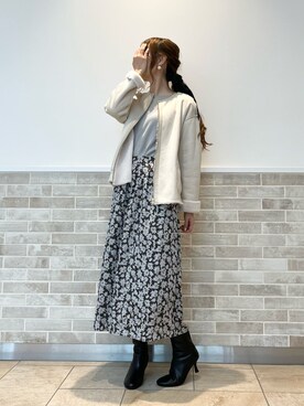 「花柄」｜「アイテム（PC・スマホグッズ/家電）」を使った、Wendyさん（レディース・162cm）の秋コーディネート
