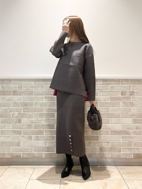 「グレー」｜「アイテム（PC・スマホグッズ/家電）」を使った、Wendyさん（レディース・162cm）の秋コーディネート