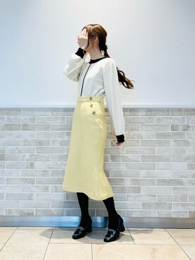 「イエロー」｜「アイテム（PC・スマホグッズ/家電）」を使った、Wendyさん（レディース・162cm）の秋コーディネート