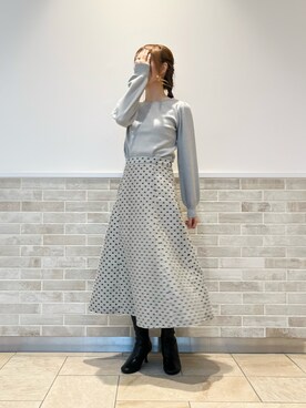 「グレー」｜「アイテム（PC・スマホグッズ/家電）」を使った、Wendyさん（レディース・162cm）の秋コーディネート