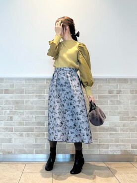「花柄」｜「アイテム（PC・スマホグッズ/家電）」を使った、Wendyさん（レディース・162cm）の秋コーディネート