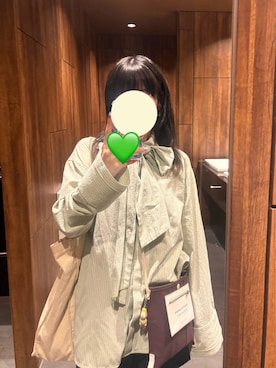 「Ameri（アメリ）のアイテム（トップス）」を使った、Yui Takahashiさん（レディース・157cm）の秋コーディネート