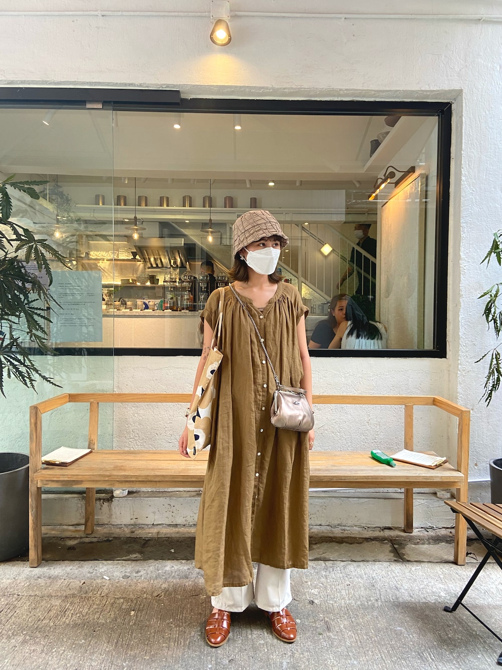 「ootd、休閒、夏、cafe」｜「Vivienne Westwoodのアイテム（ショルダーバッグ、シルバー系）」を使った、ruby𓅷さん（レディース・158cm）の夏コーディネートの1枚目の写真