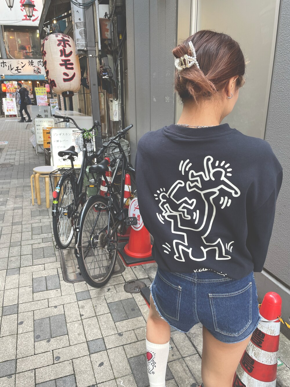 「おしゃれさんと繋がりたい、ストリート、ラフ、ロゴT、H&M」｜「H&Mのアイテム（トップス、その他）」を使った、mimimi0502さん（レディース・160cm）の春コーディネートの1枚目の写真