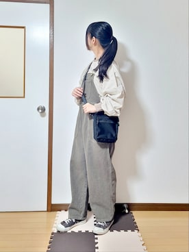 「サコッシュ」｜「アイテム（オールインワン・サロペット）」を使った、文さん（レディース・153cm）の春コーディネート