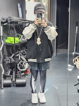 「アイテム（スタジャン）」を使った、文さん（レディース・153cm）の秋コーディネート