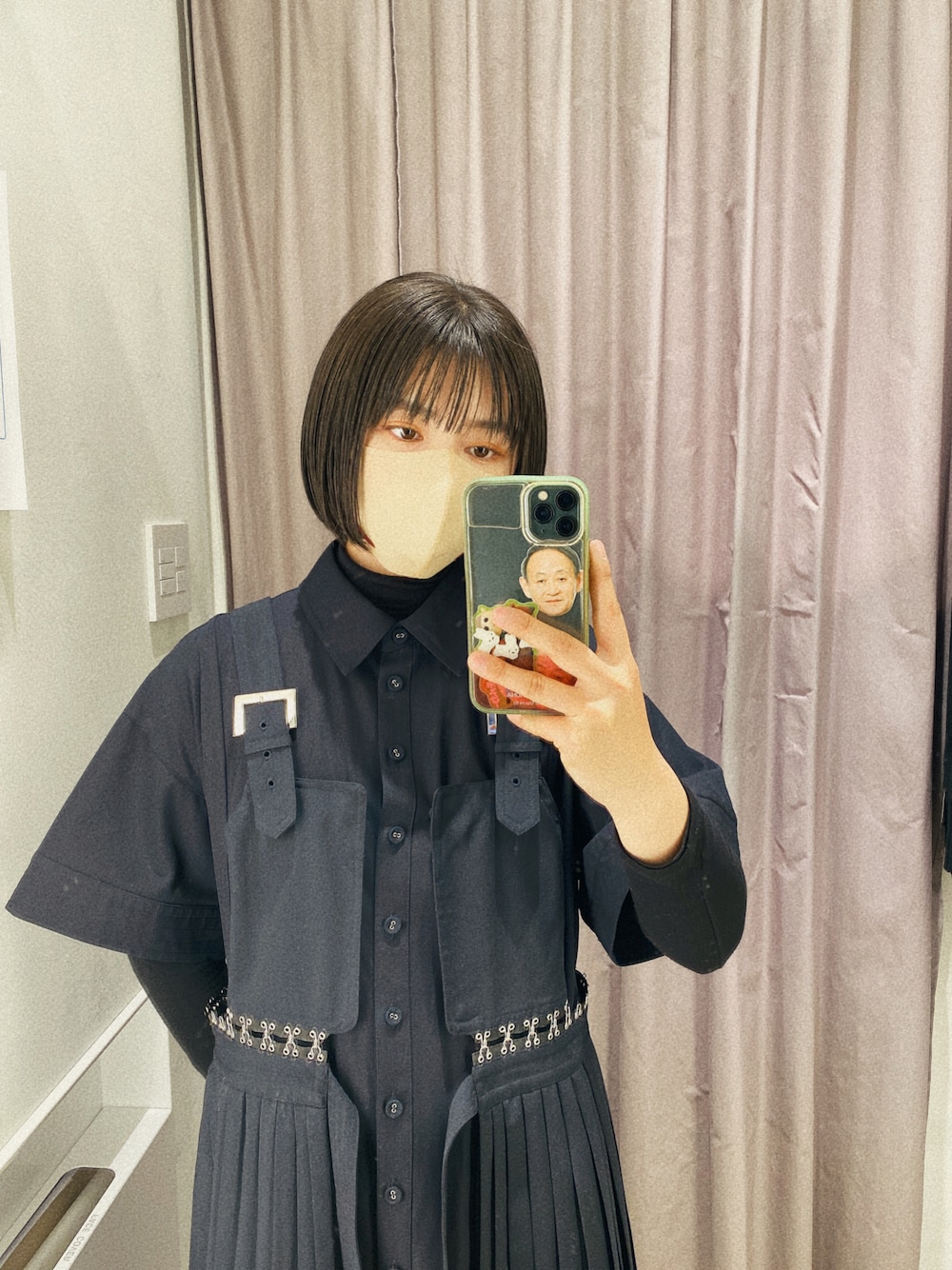 「大人女子、お出かけコーデ、モノトーン、ワンピース、シャツワンピ、お洒落さんとつながりたい、シンプルコーデ」｜「AKIKOAOKIのアイテム（シャツワンピース、ブルー系）」を使った、ayanosukeさん（レディース・155cm）の冬コーディネートの1枚目の写真