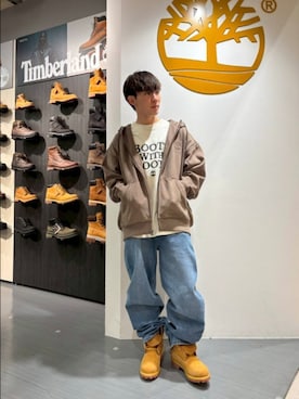 「アイテム（パーカー）」を使った、Timberlandなんばパークスさん（メンズ・160cm）の秋コーディネート