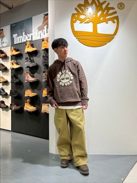 「アイテム（パーカー）」を使った、Timberlandなんばパークスさん（メンズ・160cm）の秋コーディネート