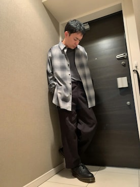 「スリットシャツ」｜しんじさん（メンズ・169cm）の秋コーディネート