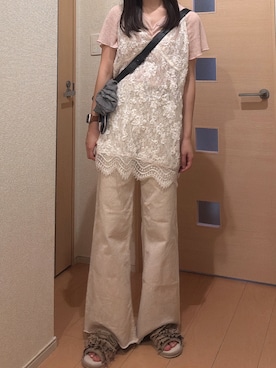 ZARAのアイテムを使った「レースキャミワンピース」の人気