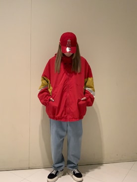 「AVIREX（アヴィレックス）のアイテム（その他アウター、レッド系）」を使った、ひなこさん（レディース・166cm）の春コーディネート