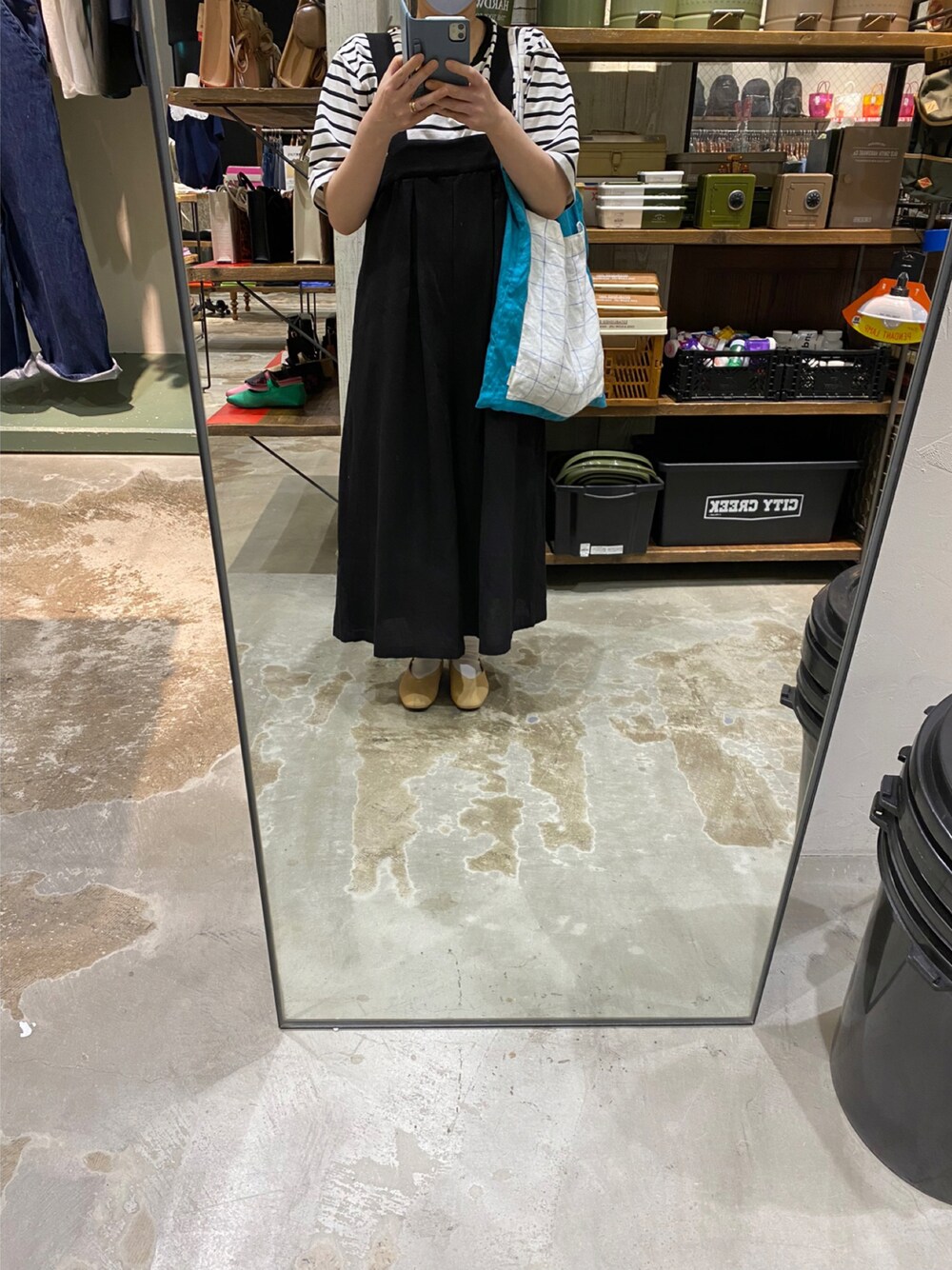 「高身長女子、サロペット、パンプス、ボーダー、トートバッグ、Tシャツ、オトナ女子」｜「studio CLIPのUSAコットンスリットTシャツ（Tシャツ/カットソー、その他）」を使った、sakura2009sakuraさん（レディース・165cm）の夏コーディネートの1枚目の写真