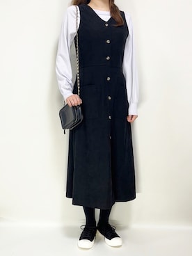 「archives（アルシーヴ）のアイテム（ジャンパースカート）」を使った、Micoさん（レディース・160cm）の秋コーディネート