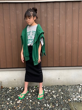 「アイテム（サンダル）」を使った、omari omariさん（キッズ・135cm）の春コーディネート