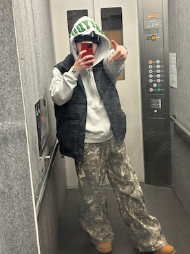 「アイテム（ダウンベスト）」を使った、ヒビキさん（メンズ・165cm）の春コーディネート