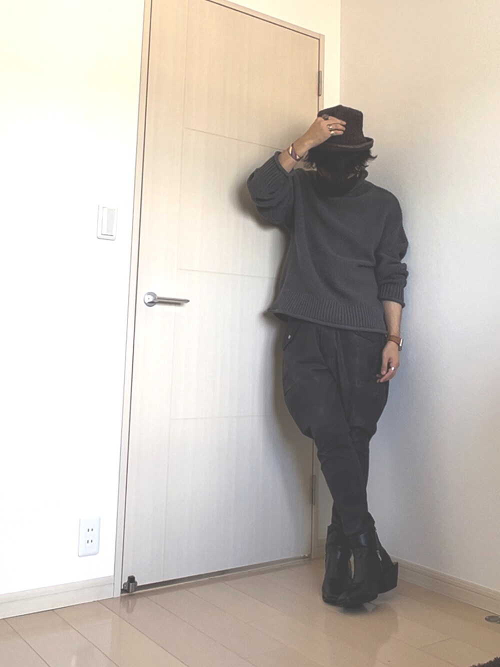 「カジュアルコーデ、失敗コーデも晒していくスタイル、失敗、ごめんなさい、adrer、glamb、epnok」｜「ADRERのHigh sole leather heel boots/ハイソールレザーヒールブーツ（ブーツ、ブラック系）」を使った、kei_nishimuraさん（メンズ・173cm）の秋コーディネートの1枚目の写真