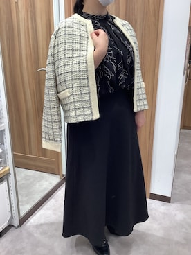 「フラワープリント」｜「アイテム（ノーカラージャケット）」を使った、TOKYO SHIRTS 成田イオンモール店さん（レディース・155cm）の秋コーディネート