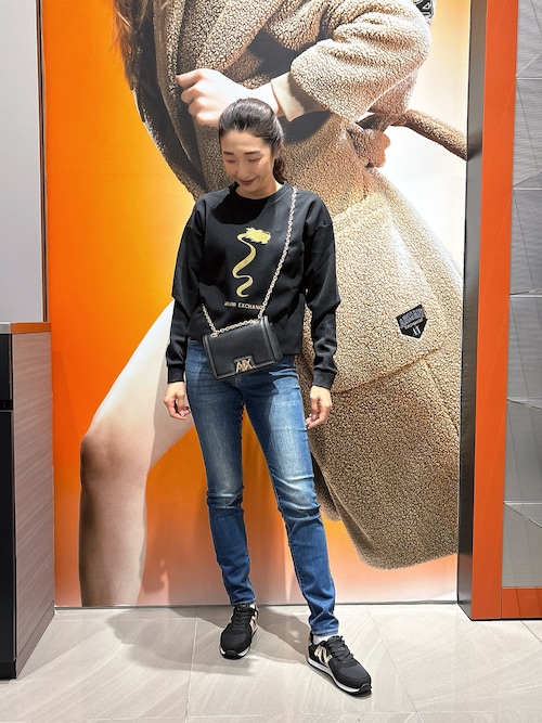 トレーナー スウェット 「A|X アルマーニ エクスチェンジ」「CHINESE NEW YEARカプセル」箔プリント　スウェットプルオーバー レディー ARMANI EXCHANGE トレーナー スウェット 「A|X アルマーニ