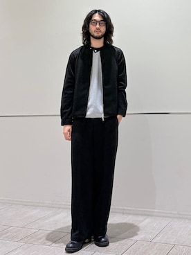 「SHIPS（シップス）のアイテム（Tシャツ/カットソー）」を使った、室川さん（メンズ・178cm）の秋コーディネート