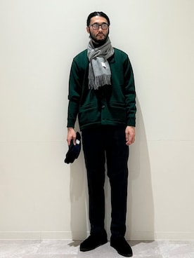 「アイテム（ローファー）」を使った、室川さん（メンズ・178cm）の冬コーディネート
