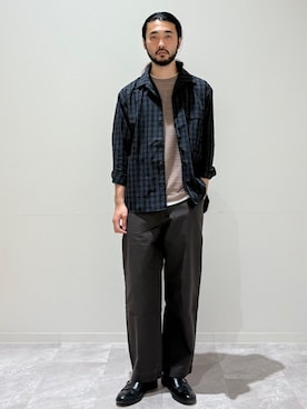 「シップス カラーズ」｜室川さん（メンズ・178cm）の秋コーディネート