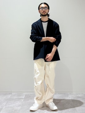 「シップス カラーズ」｜室川さん（メンズ・178cm）の秋コーディネート