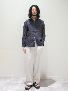 「シップス カラーズ」｜室川さん（メンズ・178cm）の夏コーディネート