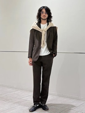 「SHIPS（シップス）のアイテム（Tシャツ/カットソー）」を使った、室川さん（メンズ・178cm）の秋コーディネート