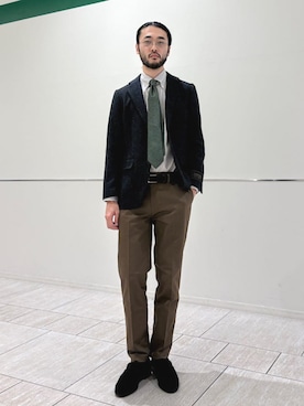 「アイテム（スーツジャケット）」を使った、室川さん（メンズ・178cm）の冬コーディネート