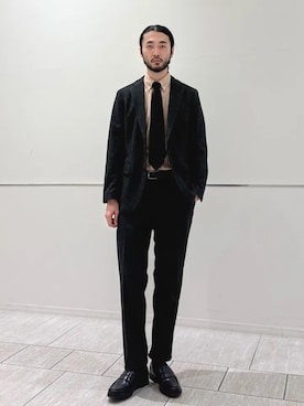 「オフィススタイル」｜「アイテム（パンツ）」を使った、室川さん（メンズ・178cm）の冬コーディネート