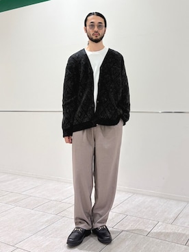 「アイテム（サングラス、グレー系）」を使った、室川さん（メンズ・178cm）の秋コーディネート