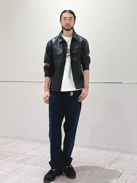 「SHIPS Colors（シップス カラーズ）のSHIPS Colors:〈洗濯機可能〉デニム ワイド テーパード トラウザーズ◇（デニムパンツ、ブルー系）」を使った、室川さん（メンズ・178cm）の春コーディネート