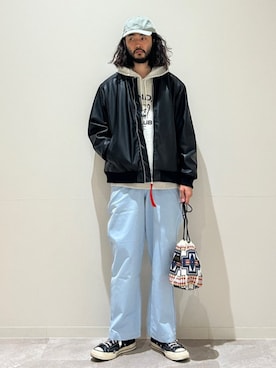 「SHIPS Colors（シップス カラーズ）のアイテム（ハンドバッグ）」を使った、室川さん（メンズ・178cm）の冬コーディネート