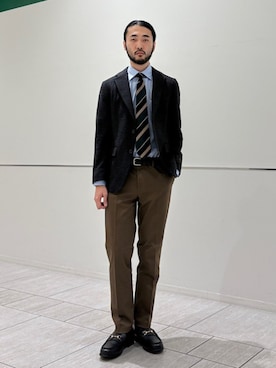 「アイテム（スーツジャケット）」を使った、室川さん（メンズ・178cm）の秋コーディネート