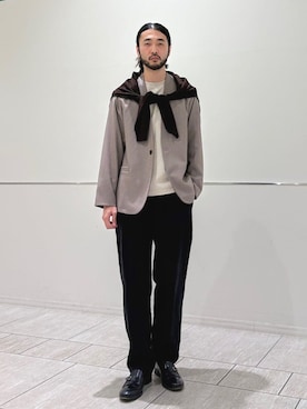 「SHIPS Colors（シップス カラーズ）のSHIPS Colors:〈洗濯機可能〉デニム ワイド テーパード トラウザーズ◇（デニムパンツ、ブラック系）」を使った、室川さん（メンズ・178cm）の春コーディネート