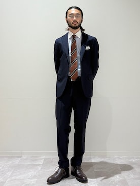 「アイテム（スーツジャケット）」を使った、室川さん（メンズ・178cm）の秋コーディネート