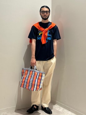 「アイテム（Tシャツ/カットソー、ブルー系）」を使った、室川さん（メンズ・178cm）の春コーディネート