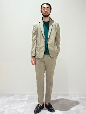 「アイテム（テーラードジャケット、ベージュ系）」を使った、室川さん（メンズ・178cm）の秋コーディネート