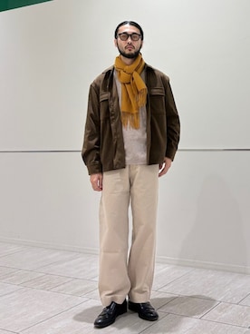 「アイテム（サングラス、ベージュ系）」を使った、室川さん（メンズ・178cm）の秋コーディネート