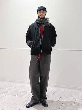 「SHIPS」｜「アイテム（スウェット）」を使った、室川さん（メンズ・178cm）の冬コーディネート